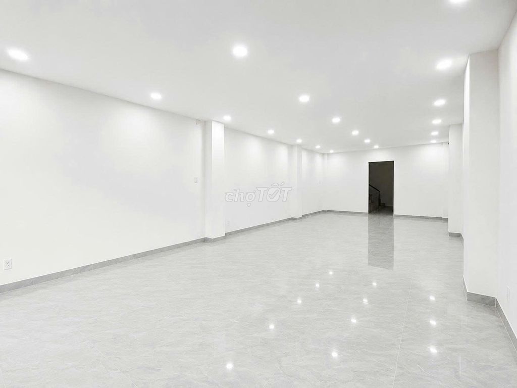 New houses are empty all the time. area 6 x18