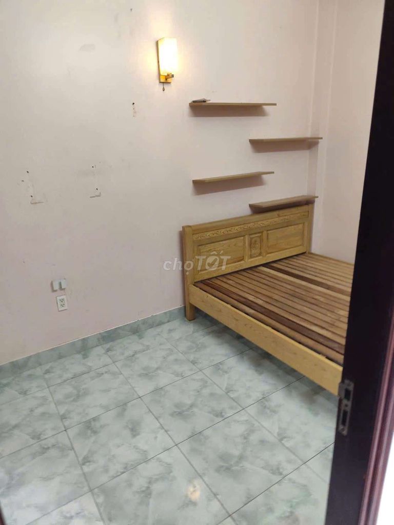 Rent cash. 207, refrigerator 10, Trương Phước Phan, 16 million, 4 bedrooms.
