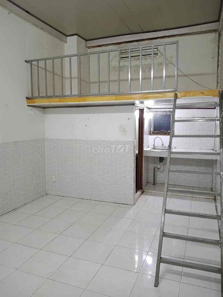 Rent room, Phạm Văn Đồng.
