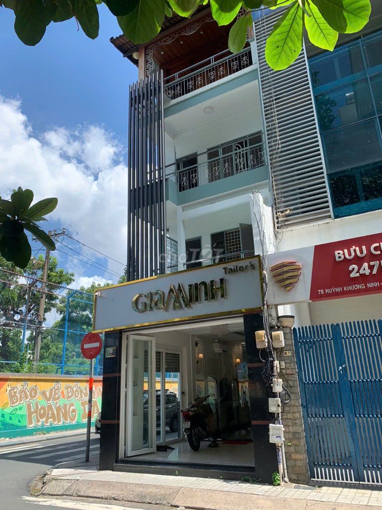 Rent the corner of 78 mm. Security-phan the sidewalk 5 meters 3 floors for 40 million.