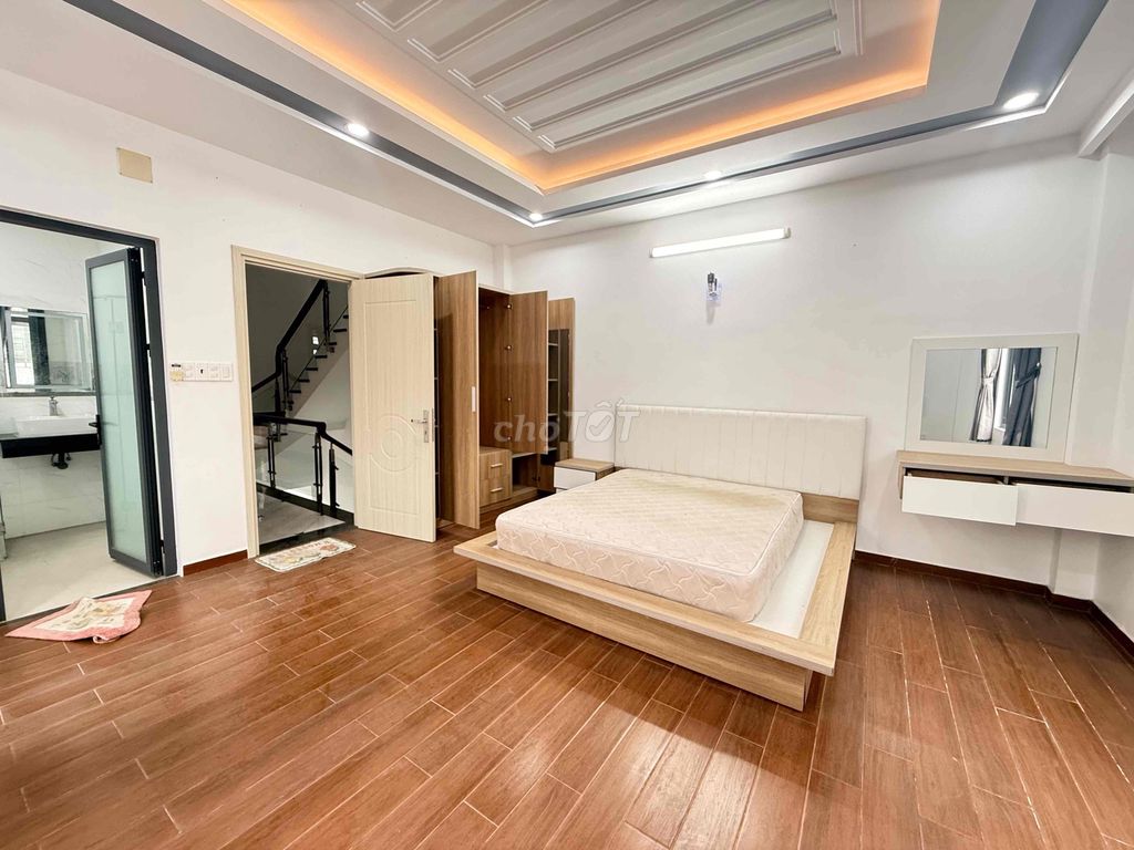 New home, new furniture, District 7