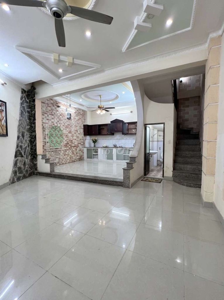 21 million-50 m-four bedrooms, four toilets-- at Thích Quảng Đức-- Phú Nhuận