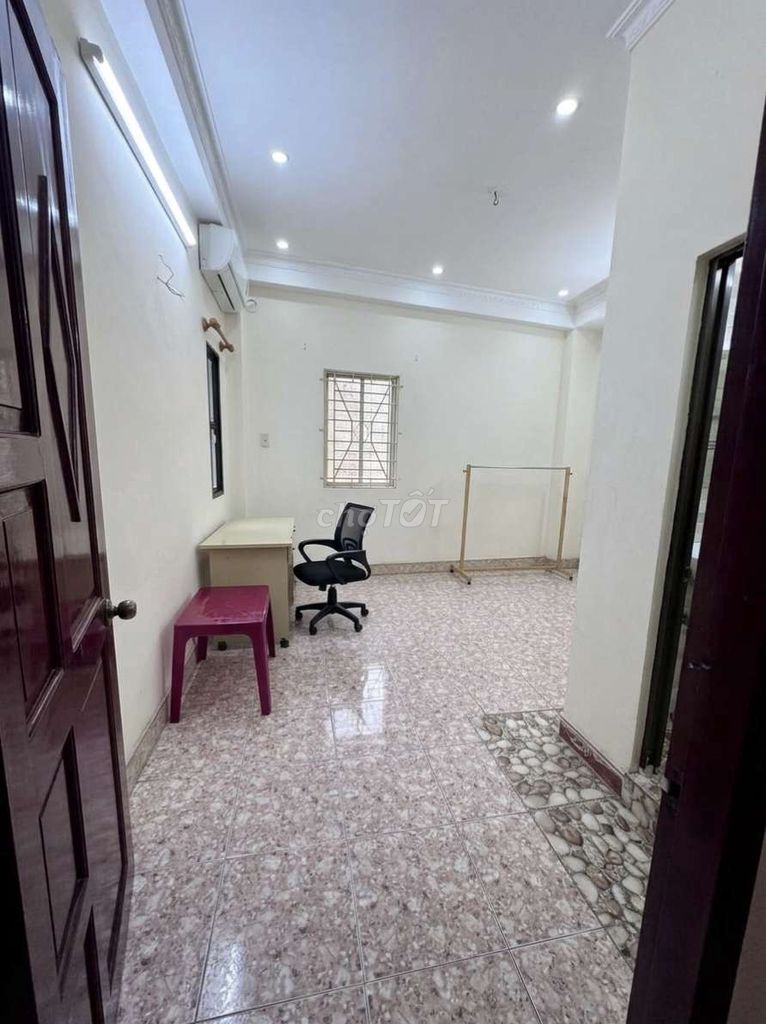 21 million-50 m-four bedrooms, four toilets-- at Thích Quảng Đức-- Phú Nhuận
