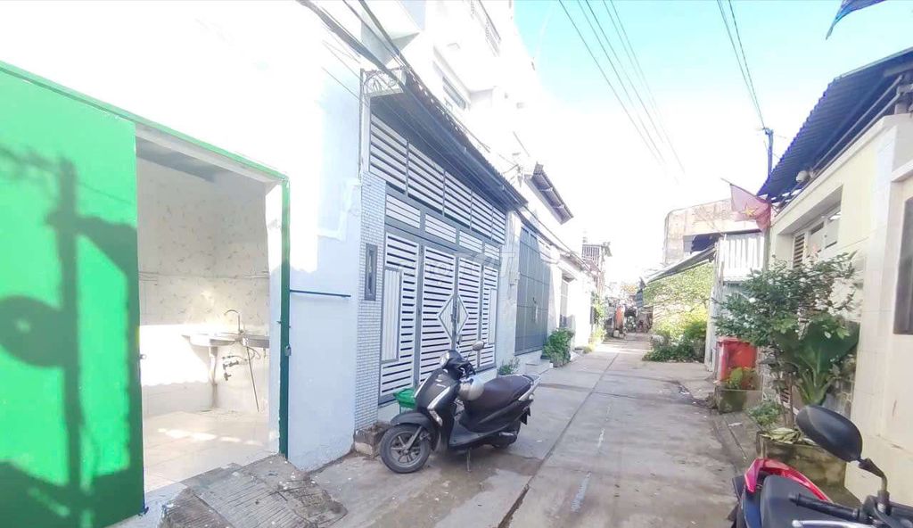 New inn, wide, free time, near An Lạc rotation, useless martial arts.