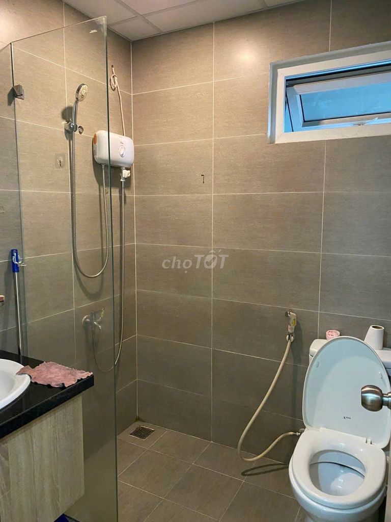 Renting Pisco apartment. Thạnh Xuân 13. District 12: Two bedrooms, ntcb. Eight million.