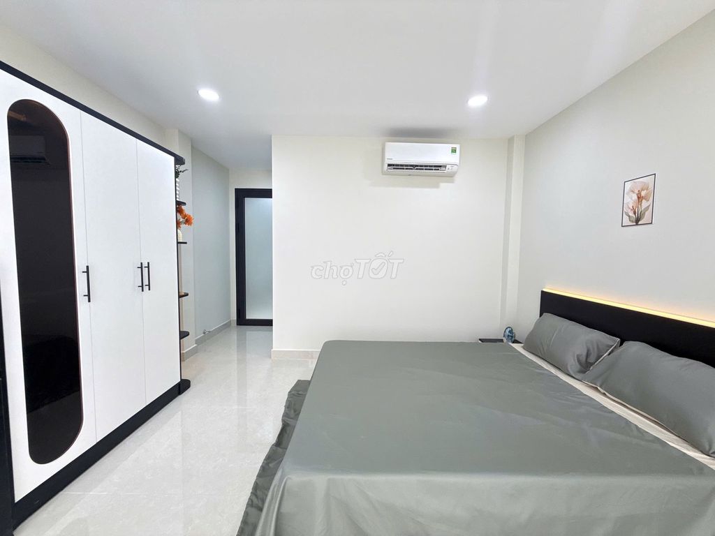 Rent the apartment full interior - near landmark.