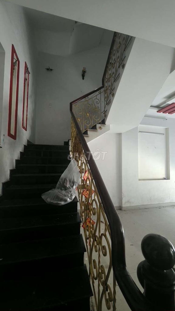 House 67/ Bờ Bao - 8.5 x18 6 bedroom - car lane