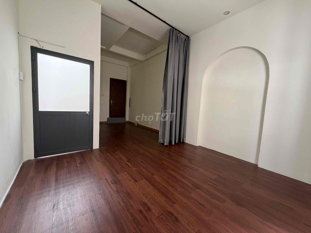 I rent a separate second floor with a bedroom, a kitchen, a living room.