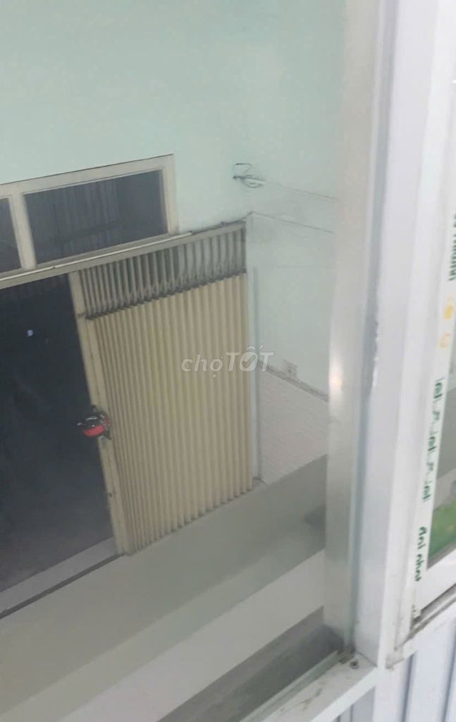 Need to rent a house of 5.5*13 meters, house of one-room guards, two toilets.