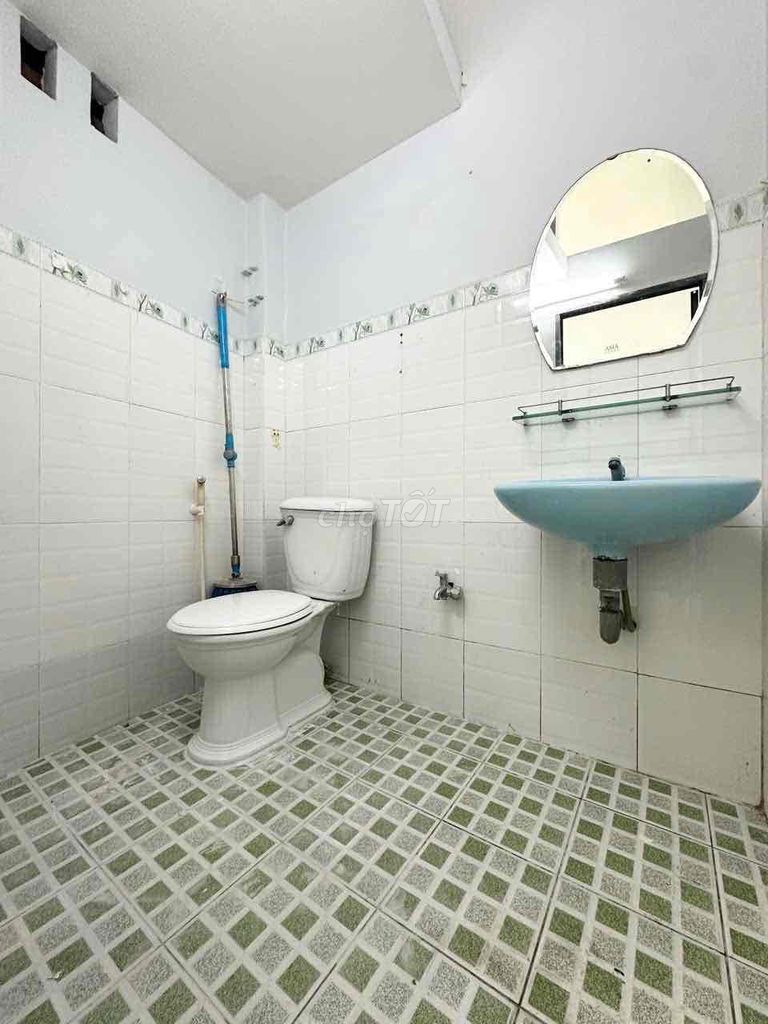 New house for 4 million and 500. Two bedrooms.