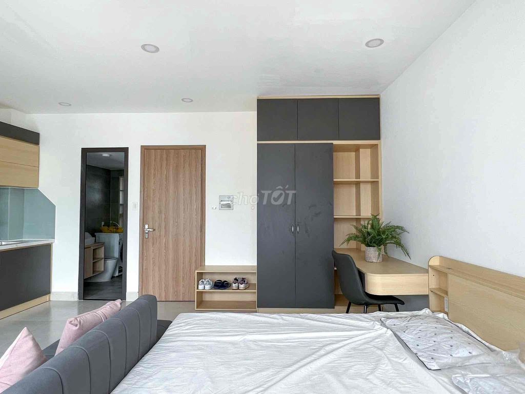 The studio apartment balcony design luxury, modern, District 2