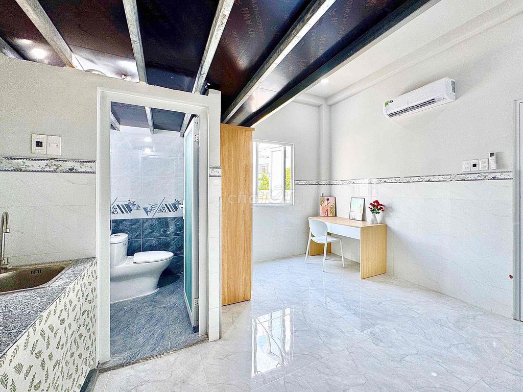 Rent a room with an already available interior of the basic Gò Vấp district center.