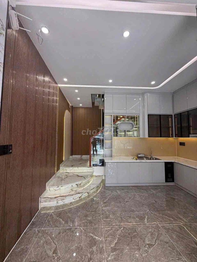 The new nc-based home is 99 percent Lê Văn Thọ(16).