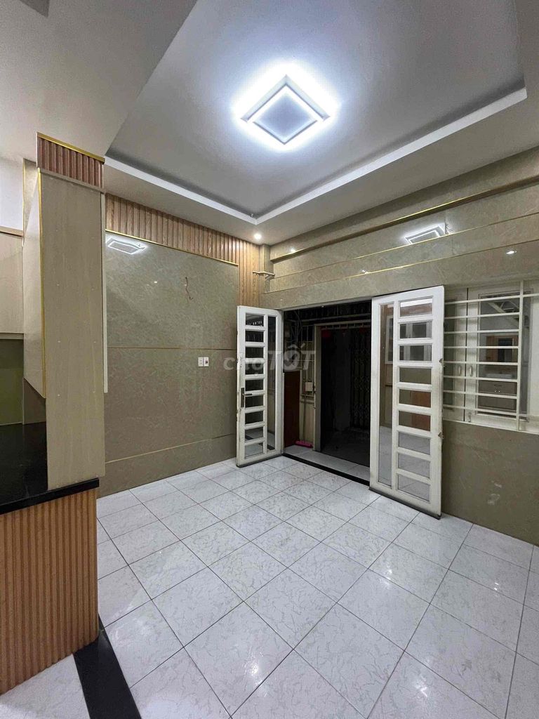 Close to City Street, 10th floor, second floor, two bathrooms.