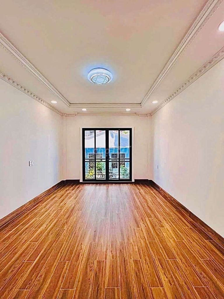 Rent Đinh Bộ Lĩnh, Bình Thạnh, 4 bedrooms, 7 toilets, 29 million a month.