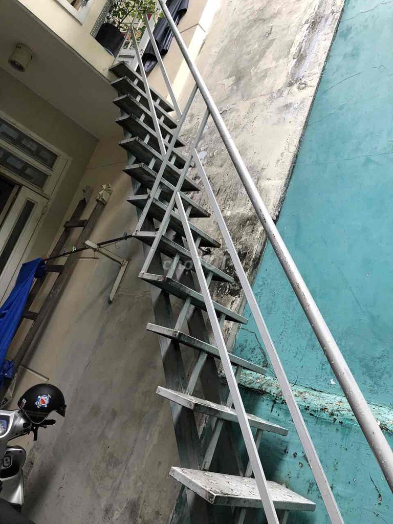 Rent us a 60-foot-two floor on Tân Phú County Road.