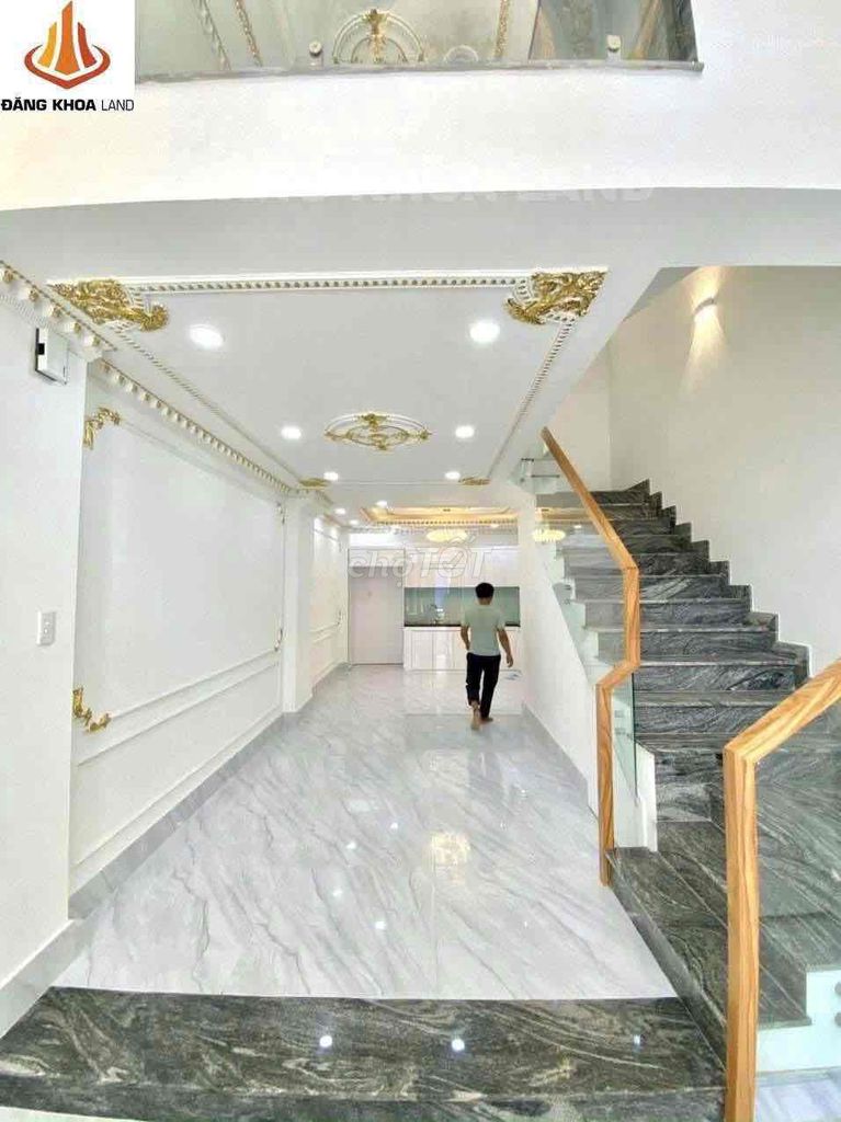 4th floor nice house. Five bedrooms full of furniture. số 2 Trường Thọ.