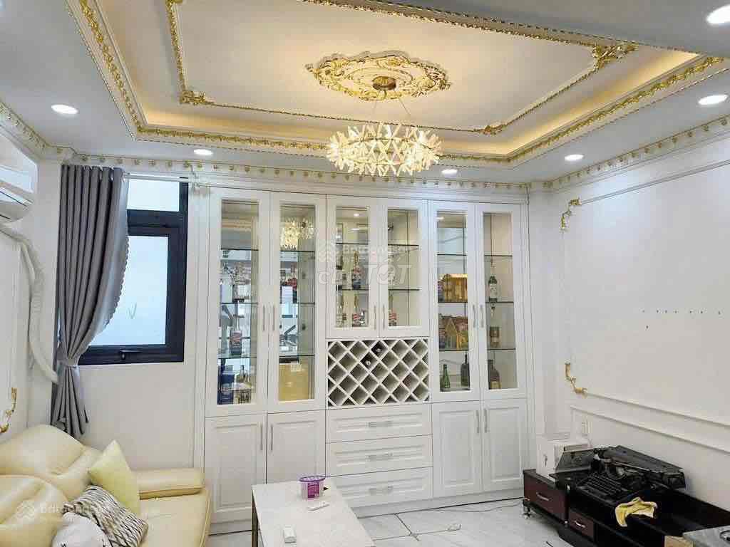 4th floor nice house. Five bedrooms full of furniture. số 2 Trường Thọ.