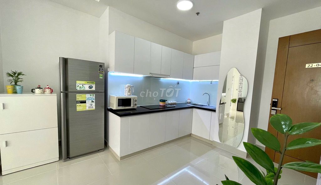 Rent two bedrooms. One The Park Residence toilet at nine million dollars.