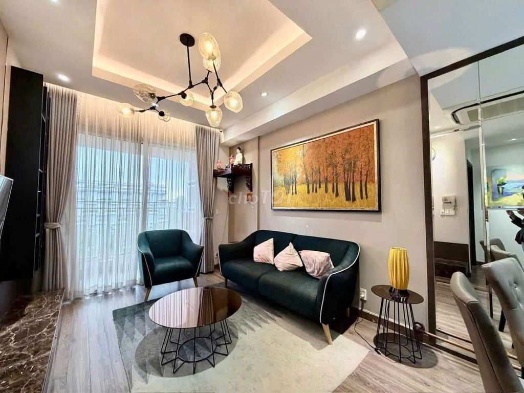 Two bedrooms. 73m2 real Novaland The Botanica airport.