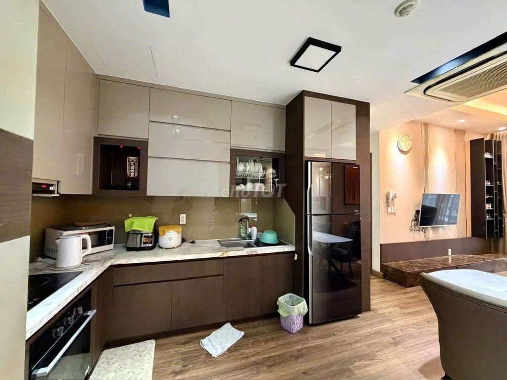 Two bedrooms. 73m2 real Novaland The Botanica airport.