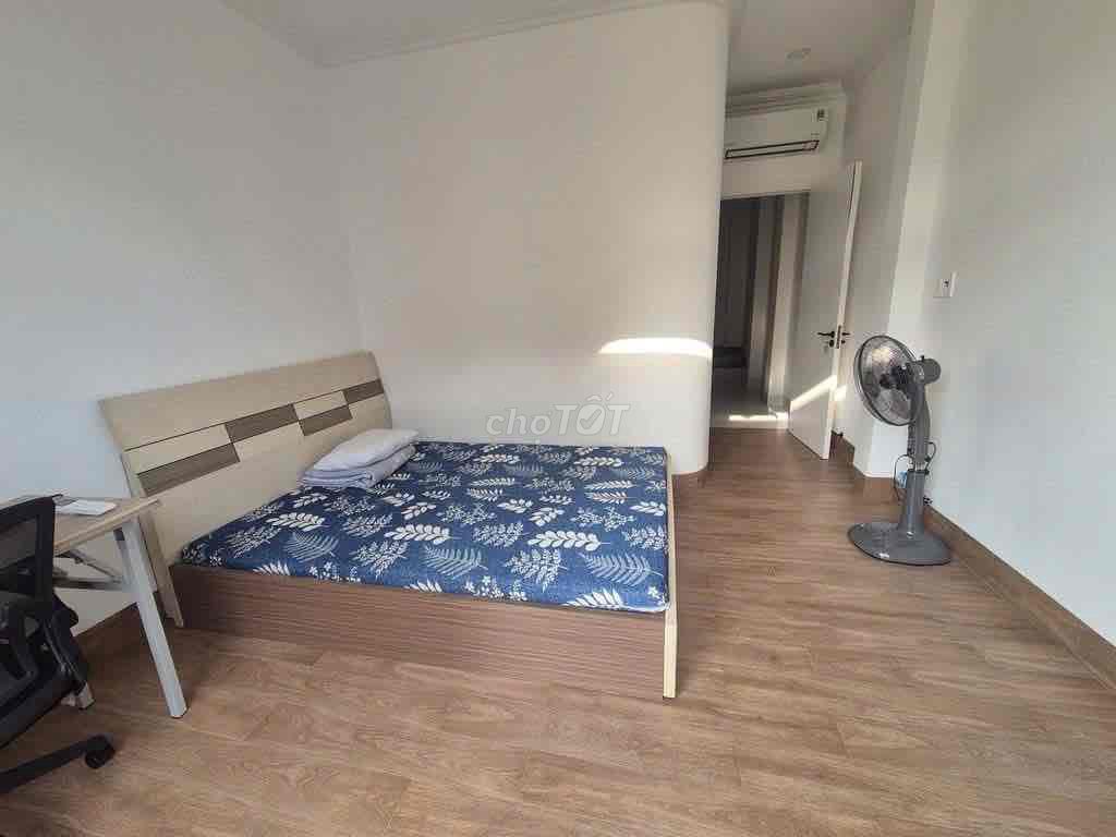 Address: 80/2 Duy Tân, 1701 15, Q.Phú Nhuận