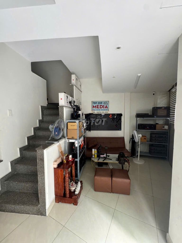 Rent a Duy Tân,Phú Nhuận,35 meters2, 2 bedroom 14 million.
