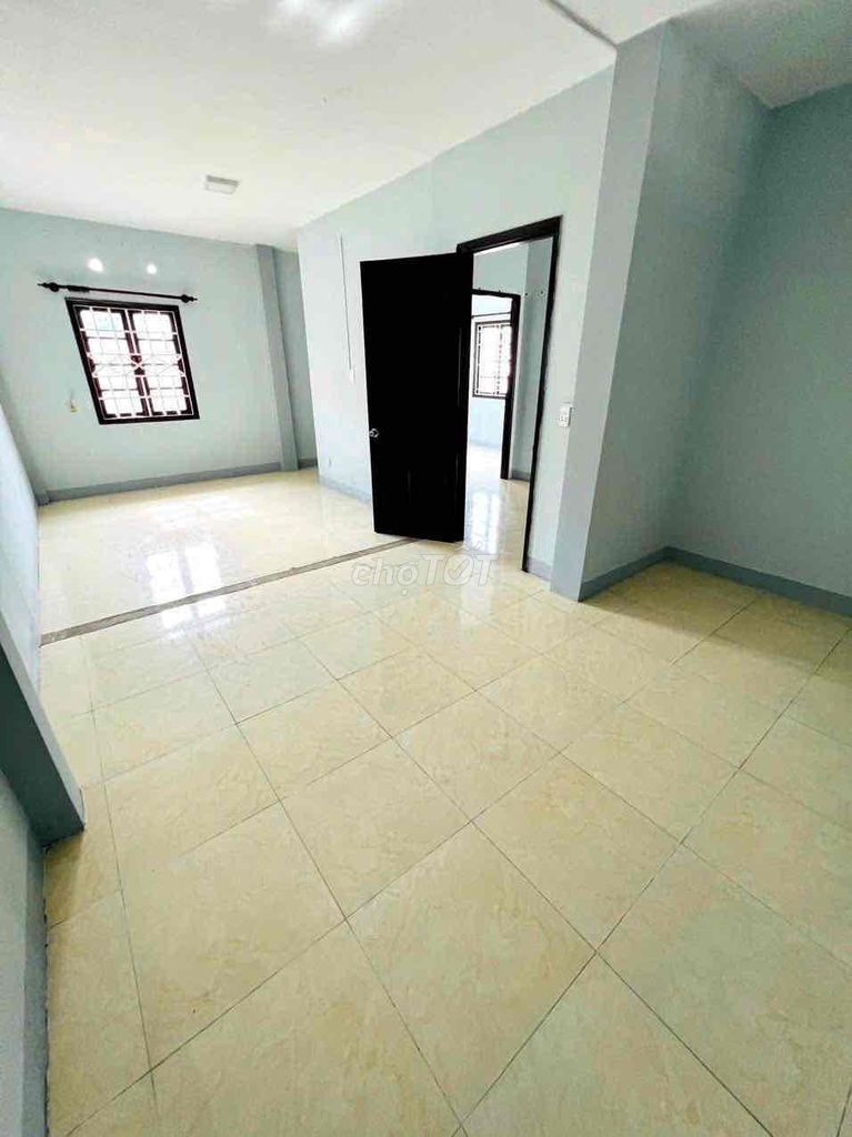 3 xq1 8 x 20 meters 2 floors 20 million