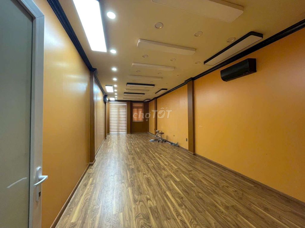Four X25s. Four stories. Nguyễn Văn Lượng front near st lotte