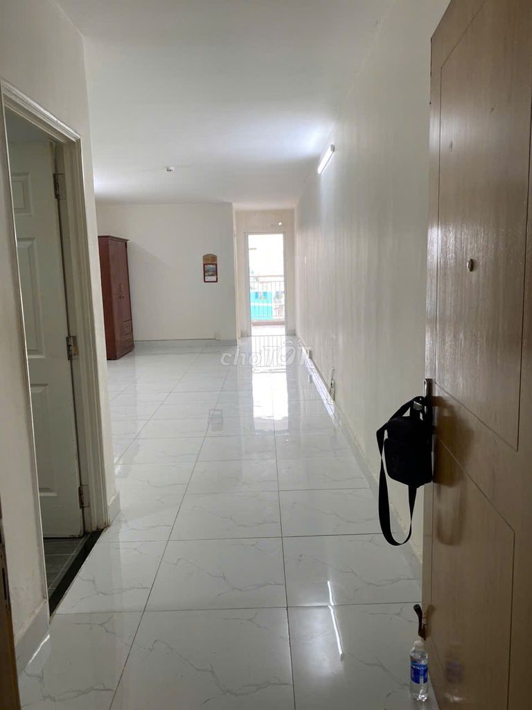 Rent apartment 8 X Queen Sen a bedroom. 45 meters - seven million a month rent.