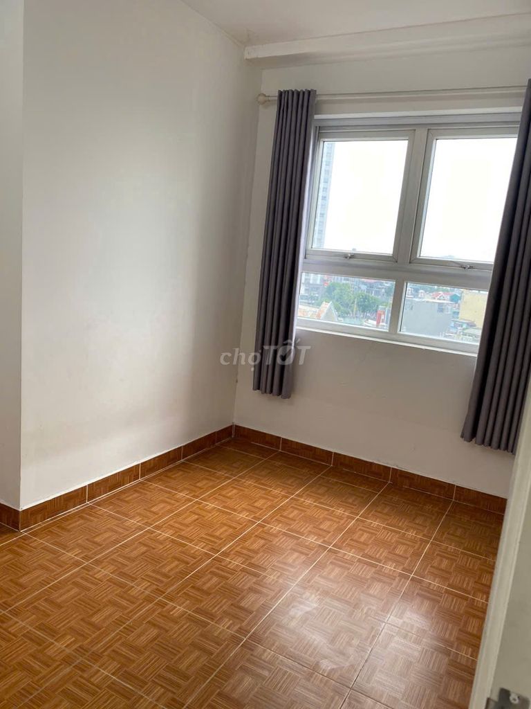 Rent apartment 8 X Queen Sen a bedroom. 45 meters - seven million a month rent.