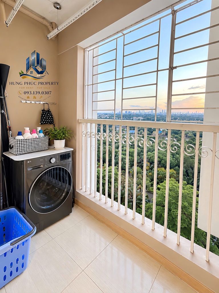 Rent apartment 121 M2-- 3 bedrooms--