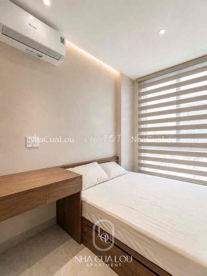 The apartment is a clear balcony bedroom. It's a full Lý Chính Thắng interior.