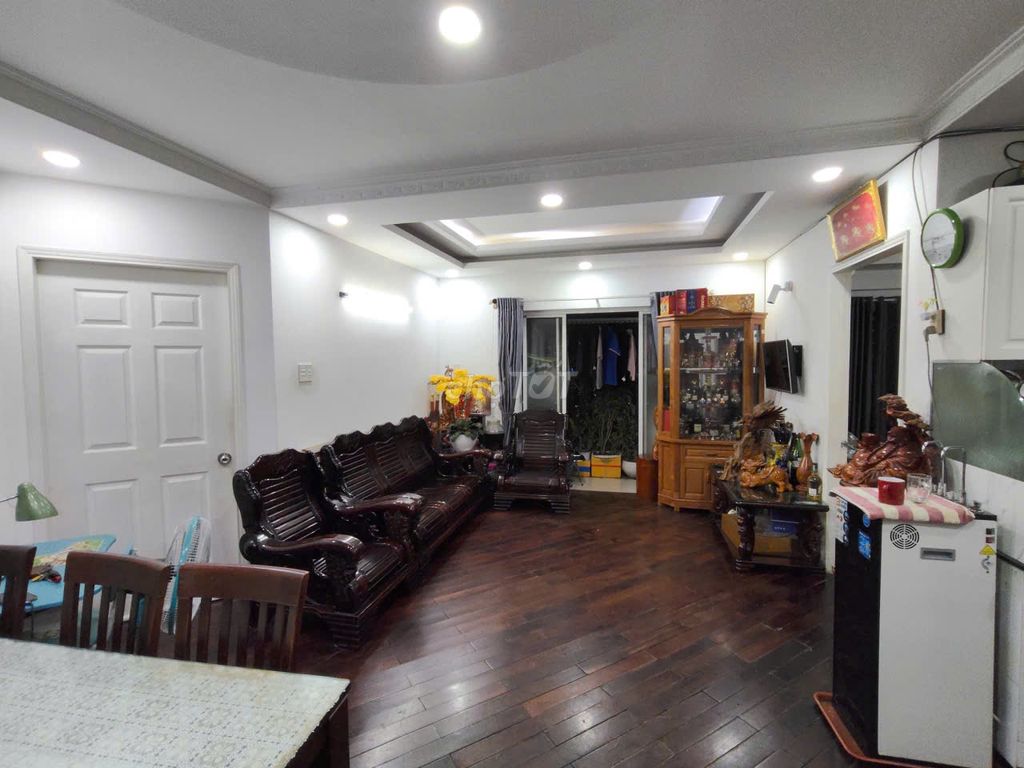 Rent Republic Plaza, Tân Bình 100 meters, 2 bedrooms, 2 corner toilets