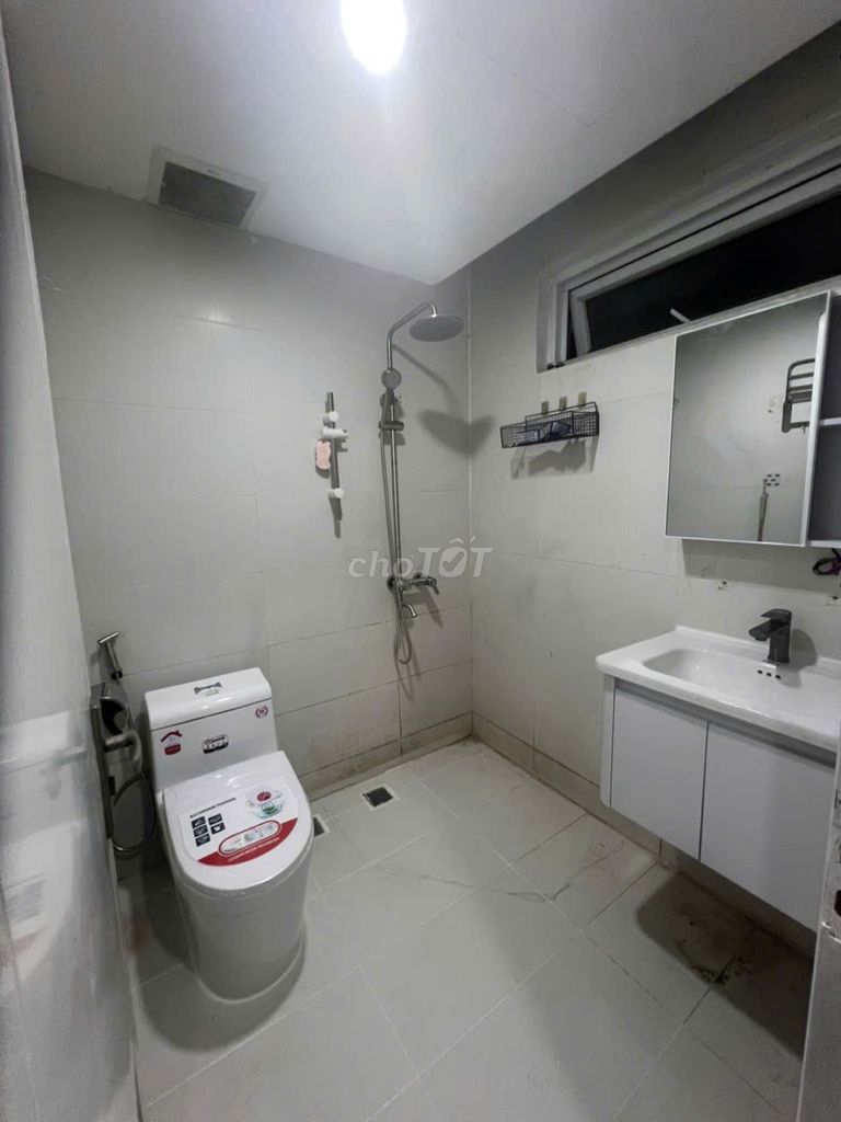 Empty apartment 2 bedroom 2/2 toilets - 69 M2 mental hazard (D2), Bình Thạnh