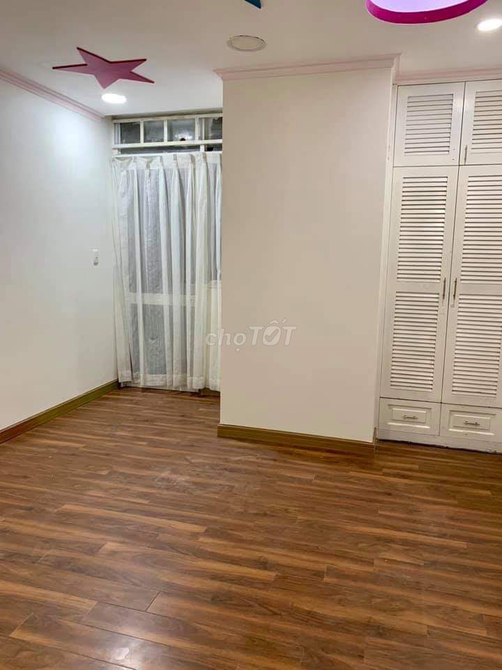 Screc Tower 120 M2 3 bedroom 2 toilets - a cool high floor - 15 million a month