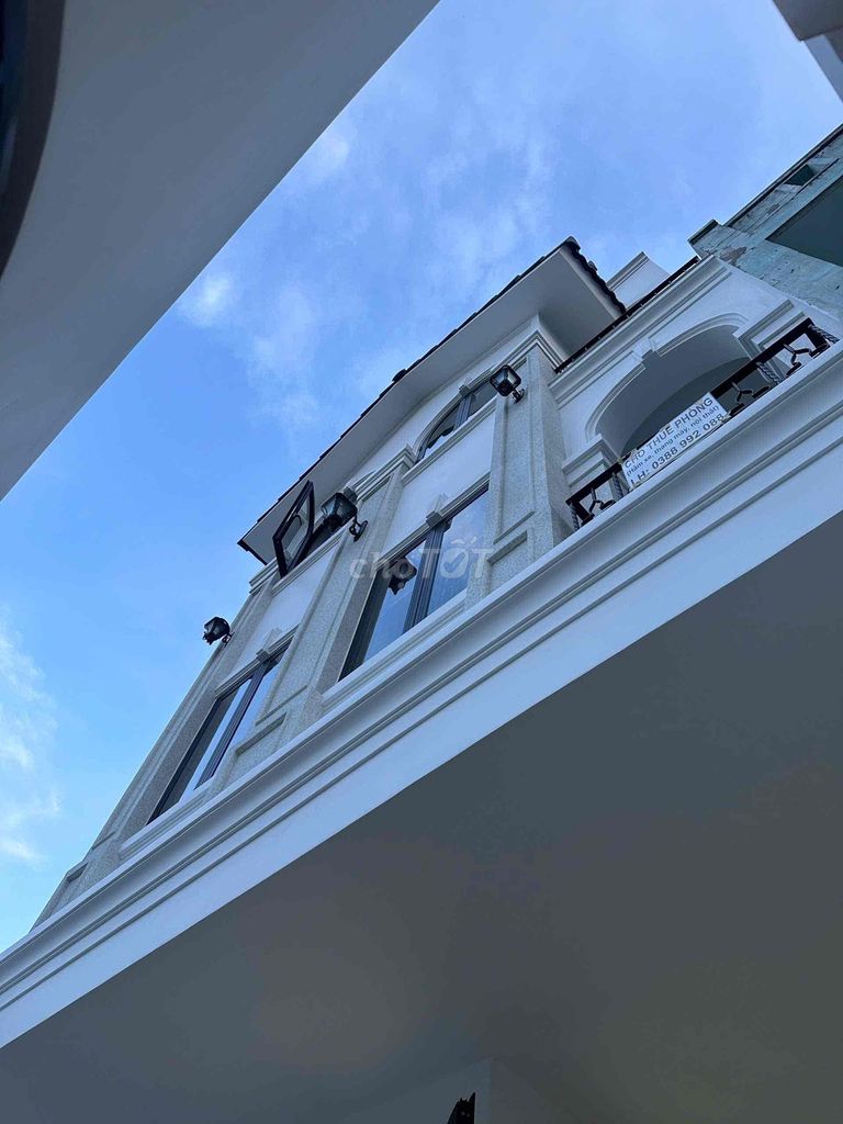 Opening his own balcony - right off the heavy cloud