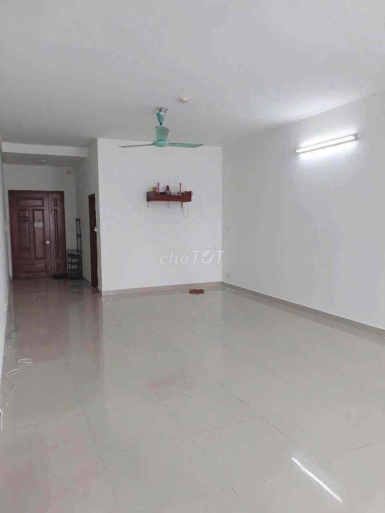 Rent apartment belleza District 7-124 M2,3 bedrooms, 2 toilets+ Right here, New Mountain 11 million (less interior)