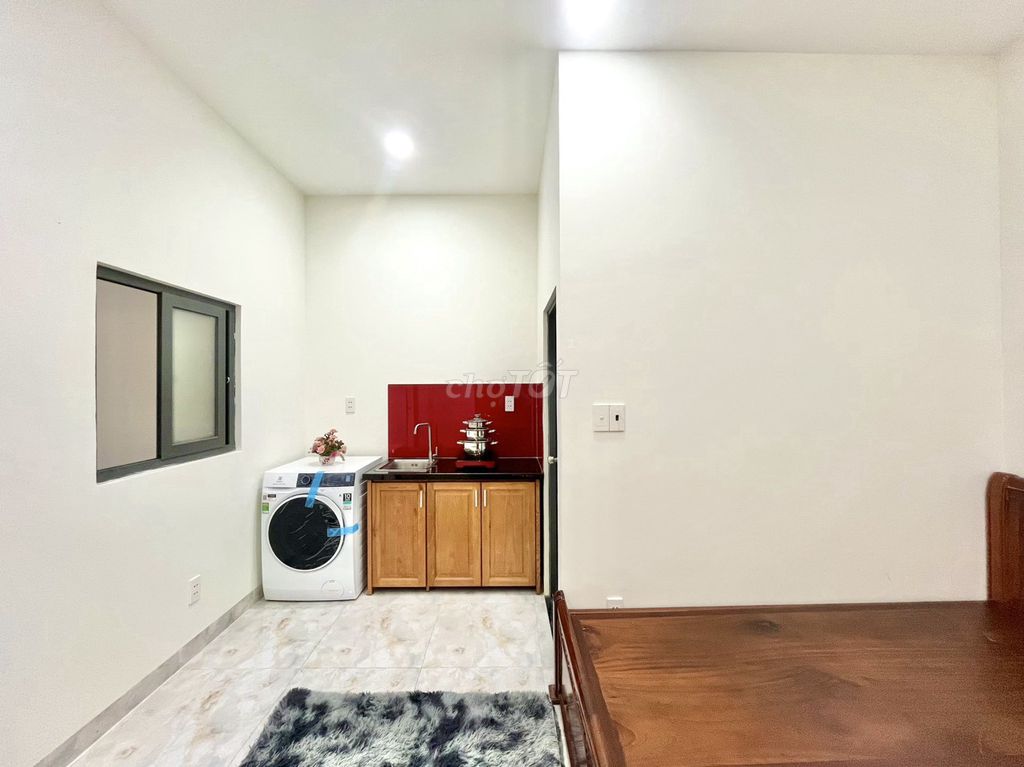 The nice, private washing room by Tân Phú new market.
