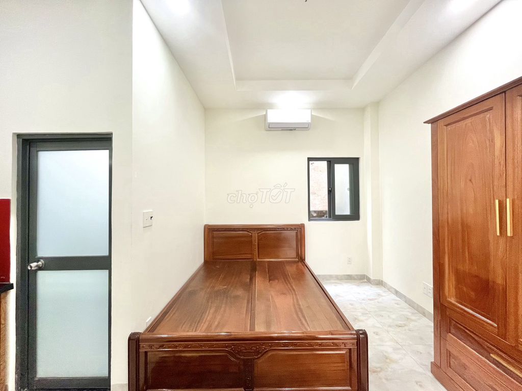 The nice, private washing room by Tân Phú new market.