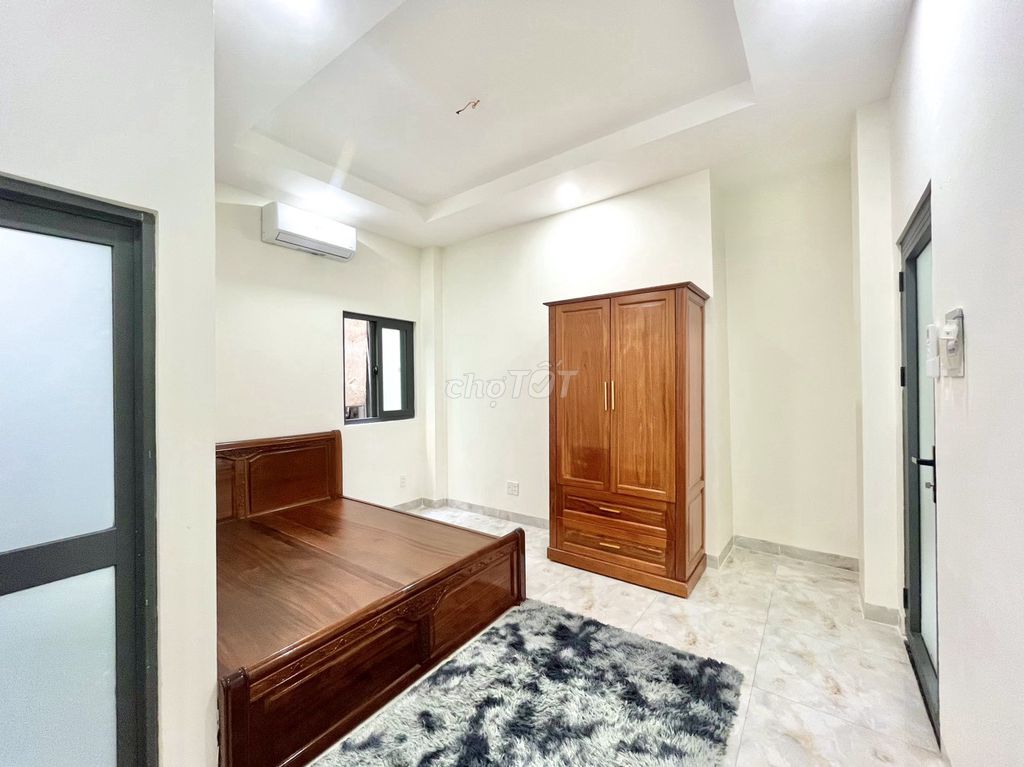 The nice, private washing room by Tân Phú new market.