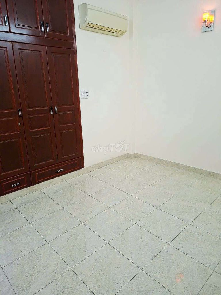 Rent the District Room 3.3.