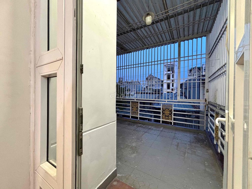 studio 35 M2 comfortable right down 3 east light, Nguyễn Ảnh Thủ