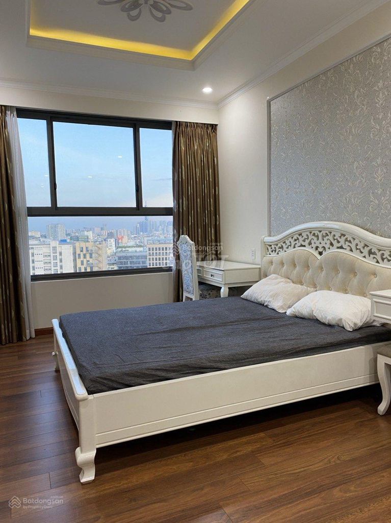 Need to rent Carillon apartments, area 100 meters, three bedrooms, new house, ntc