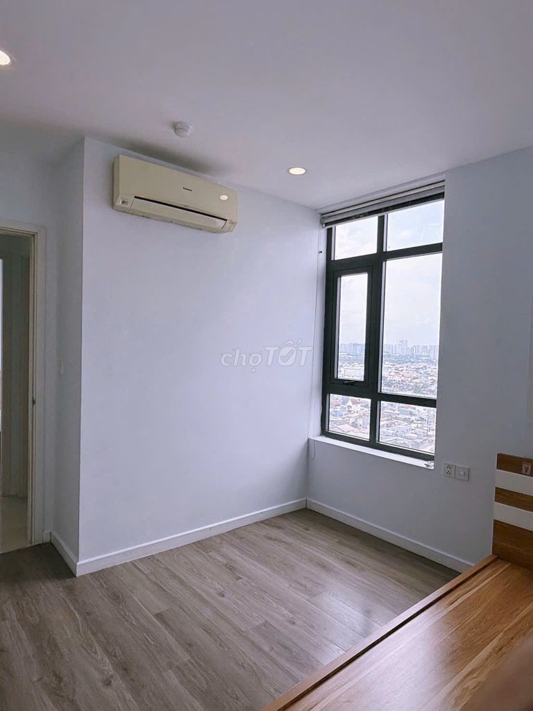 Rent Central Premium. 8–3 bedrooms 2 toilets. 17 million.