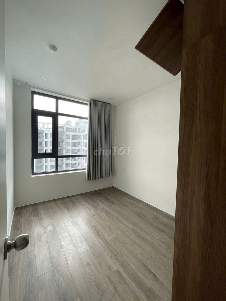 Rent Central Premium. 8–3 bedrooms 2 toilets. 17 million.