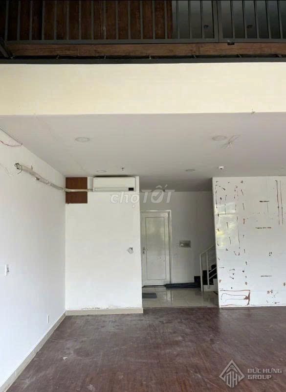 Renthouse Lavita Garden two-story fit
