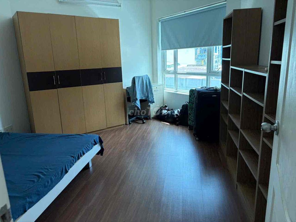 rent Cao ốc Phú Nhuận 145 m2 sat cv host Phú Nhuận