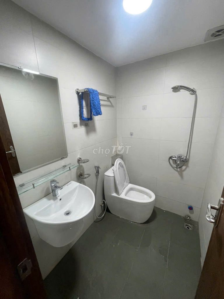 Central Plaza building, 91 Phạm Văn Hai - 3 corner of Full's bedroom at 17 million