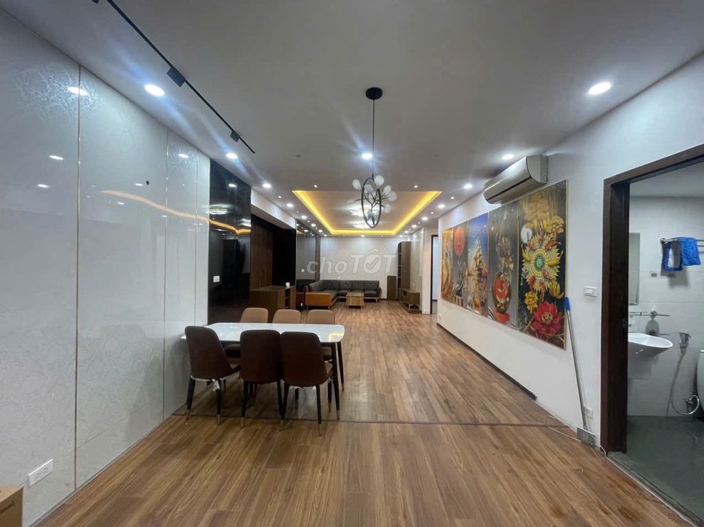 Central Plaza building, 91 Phạm Văn Hai - 3 corner of Full's bedroom at 17 million